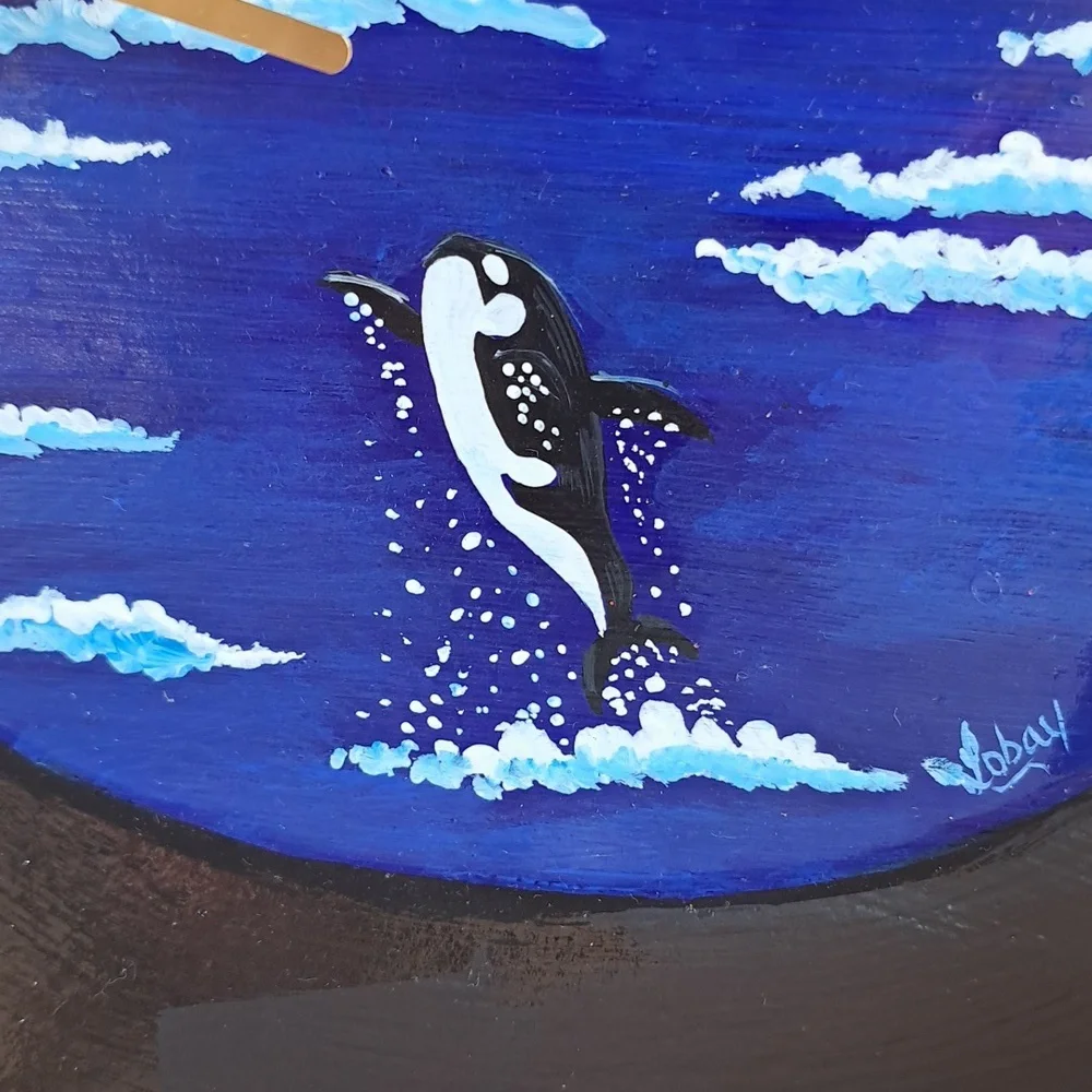 Hand Crafted Orca Whale Clock Hand Painted Terra Cotta Plate Table Easel Ocean